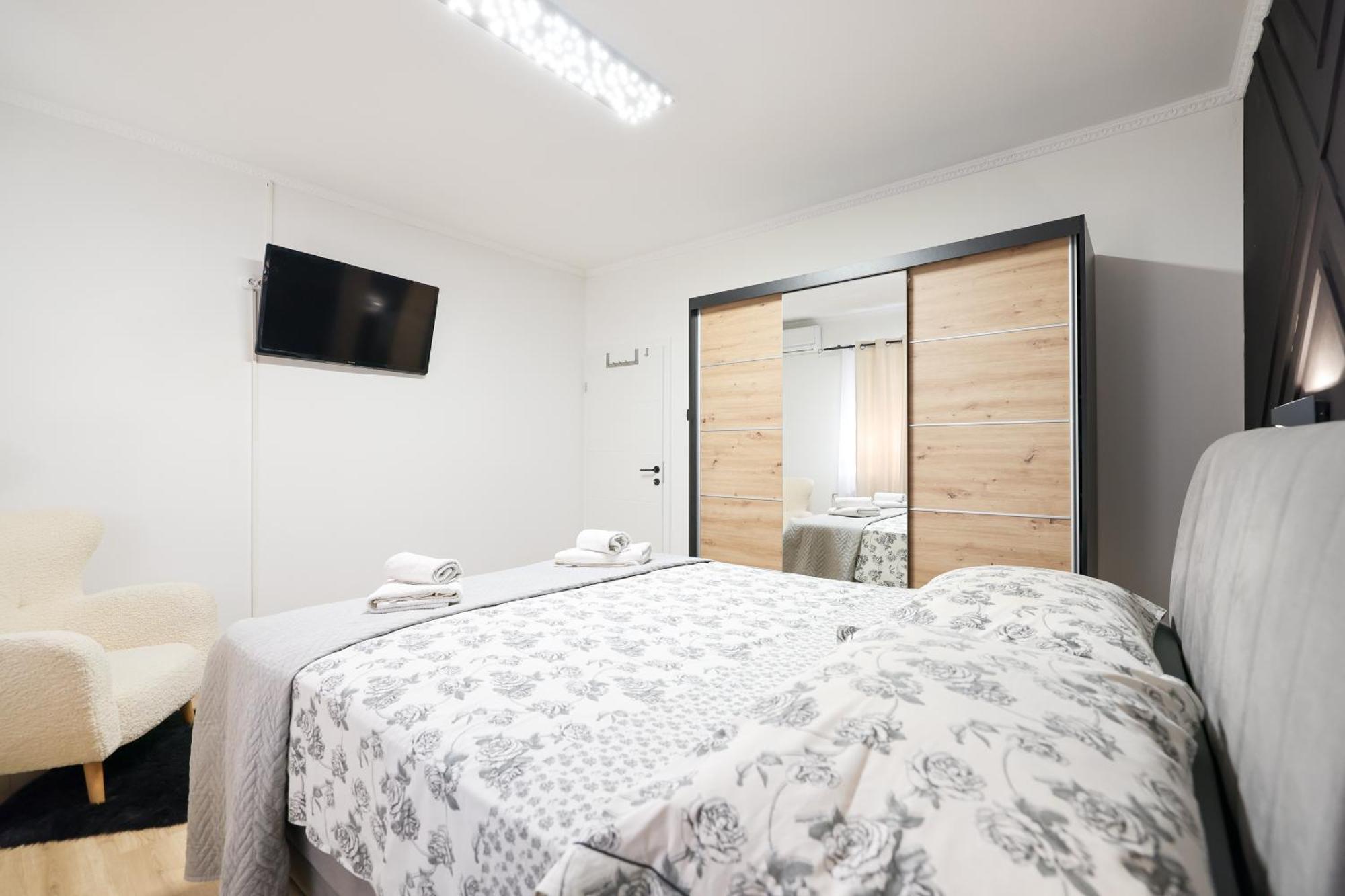 Oscar & Leo Apartments Zadar Buitenkant foto